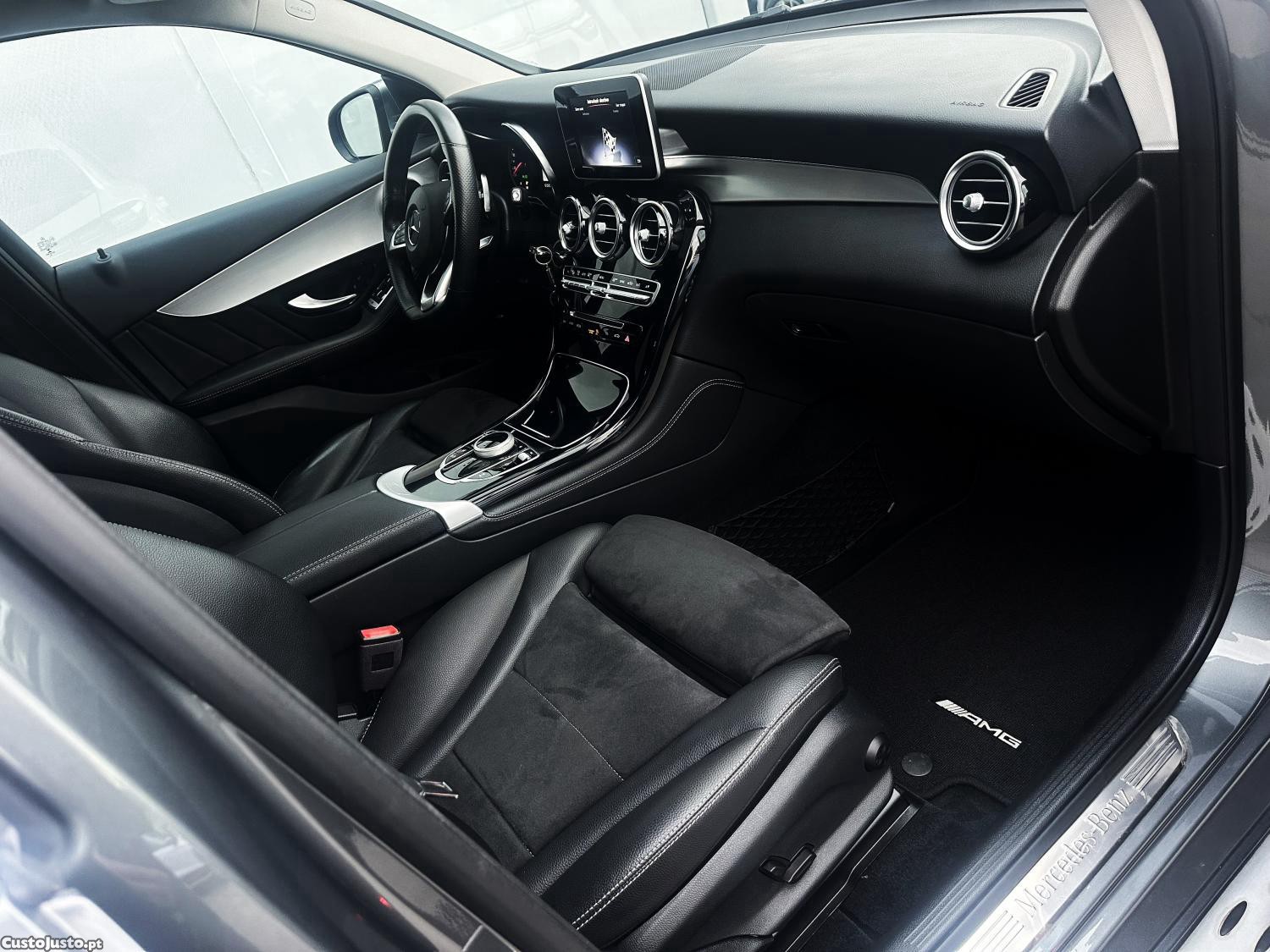 Mercedes-Benz GLC 250 d AMG Line 4-Matic — fotografia 5