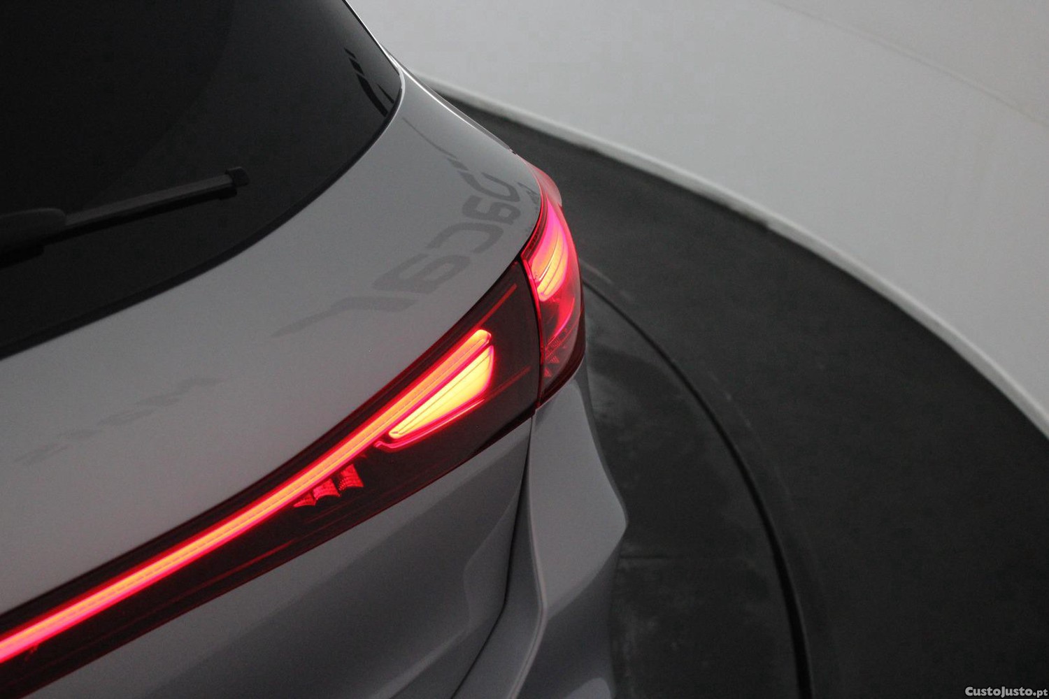 Mercedes-Benz EQA AMG NIGHT EDITION — fotografia 2