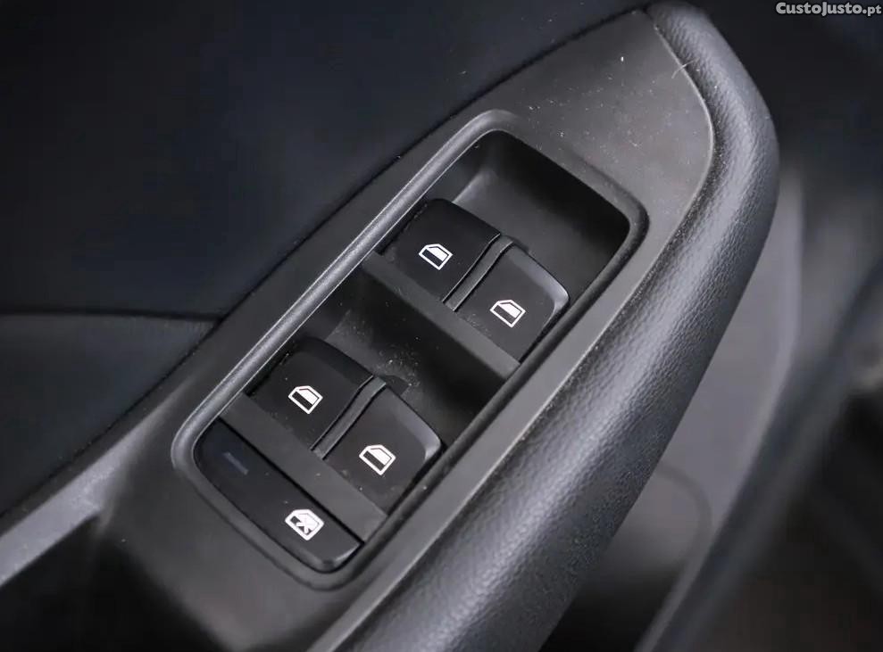MG ZS 44.5 kWh Luxury — fotografia 25