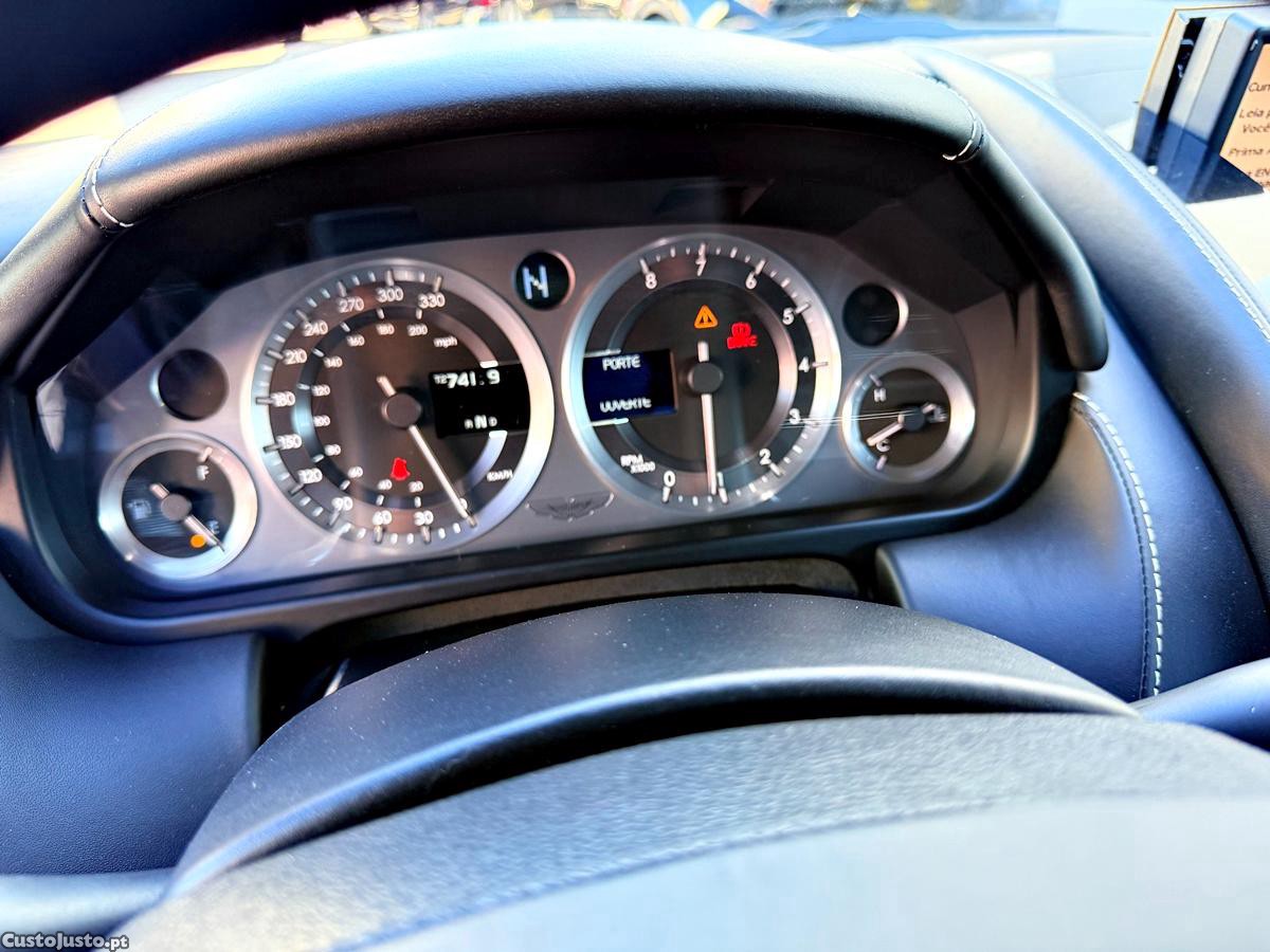 Aston Martin Vantage Sport Shift — fotografia 42