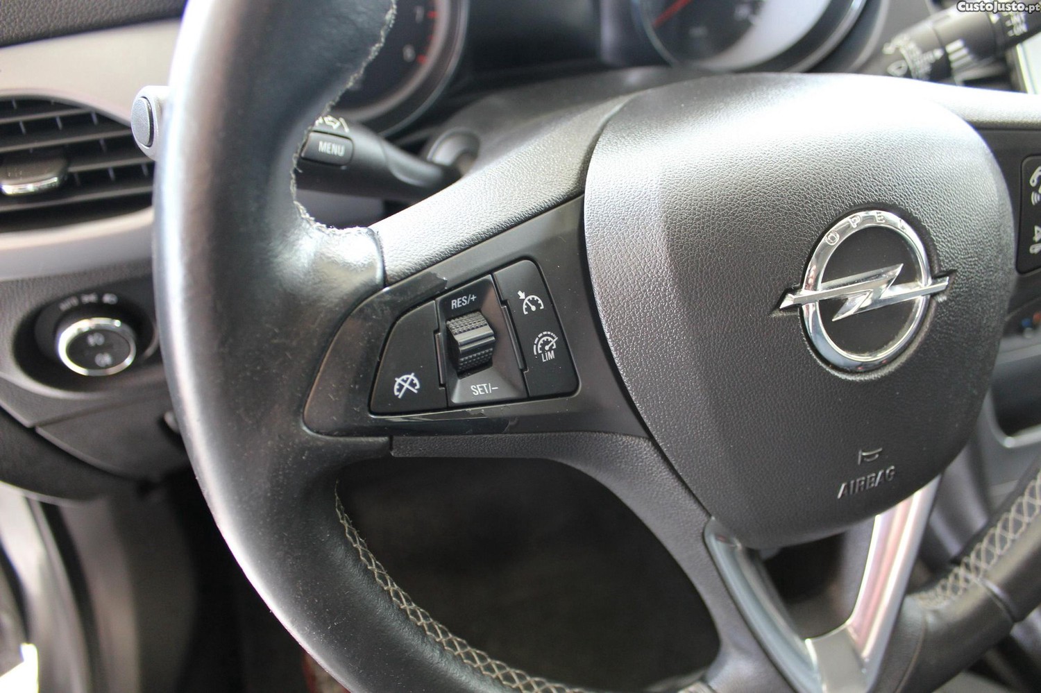 Opel Astra Sports Tourer 1.0 Business Edition S/S — fotografia 4