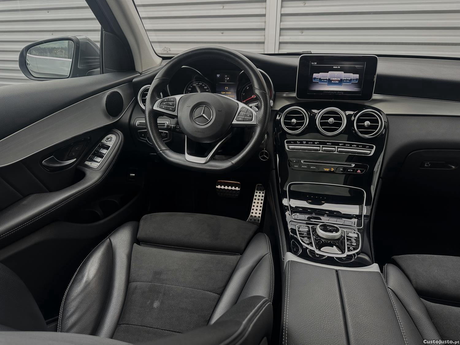 Mercedes-Benz GLC 250 d AMG Line 4-Matic — fotografia 11