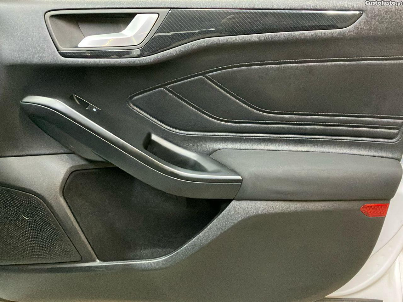 Ford Focus SW 1.0 EcoBoost ST-Line Aut. — fotografia 6