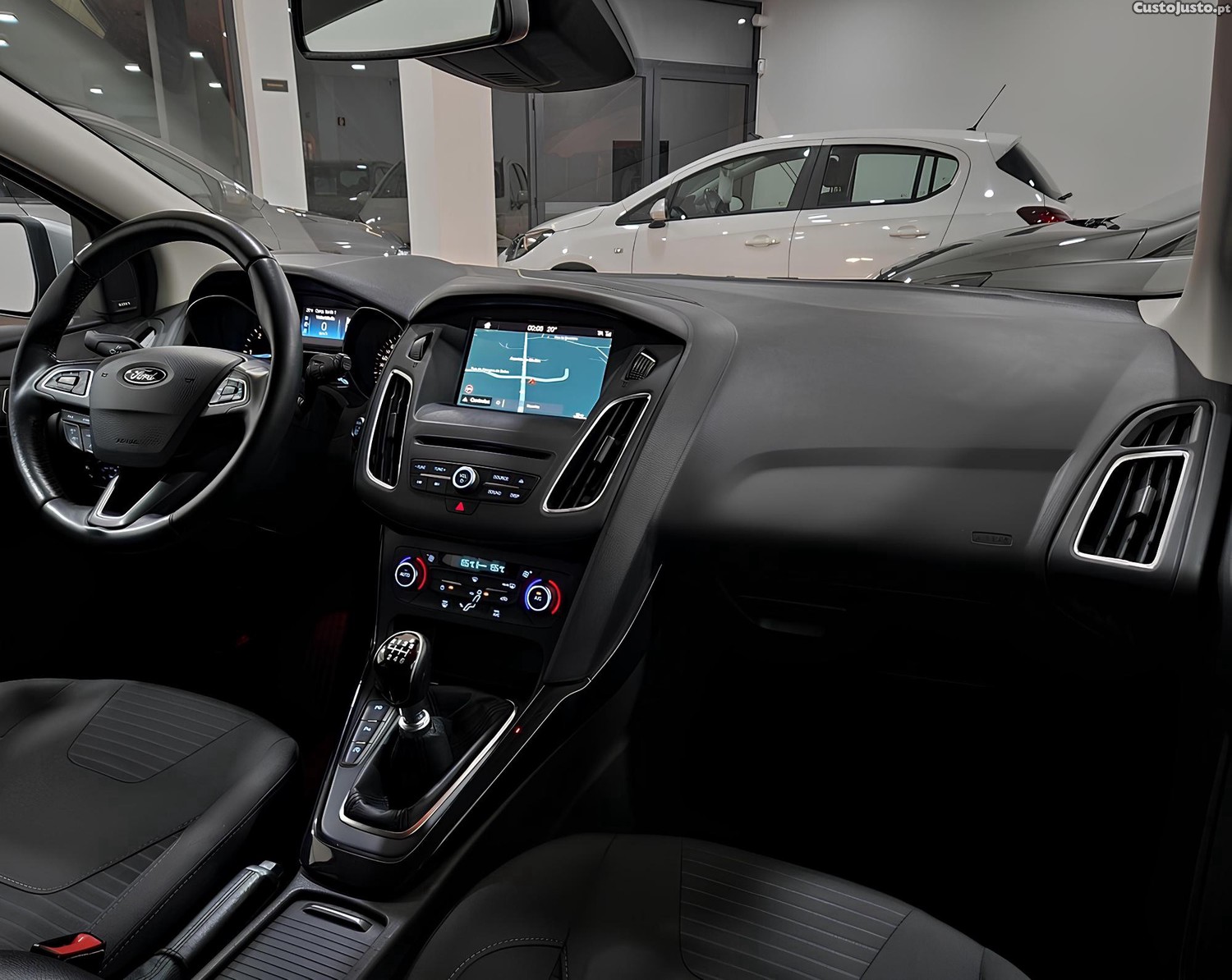 Ford Focus SW 1.5TDCi Titanium 120cv — fotografia 6