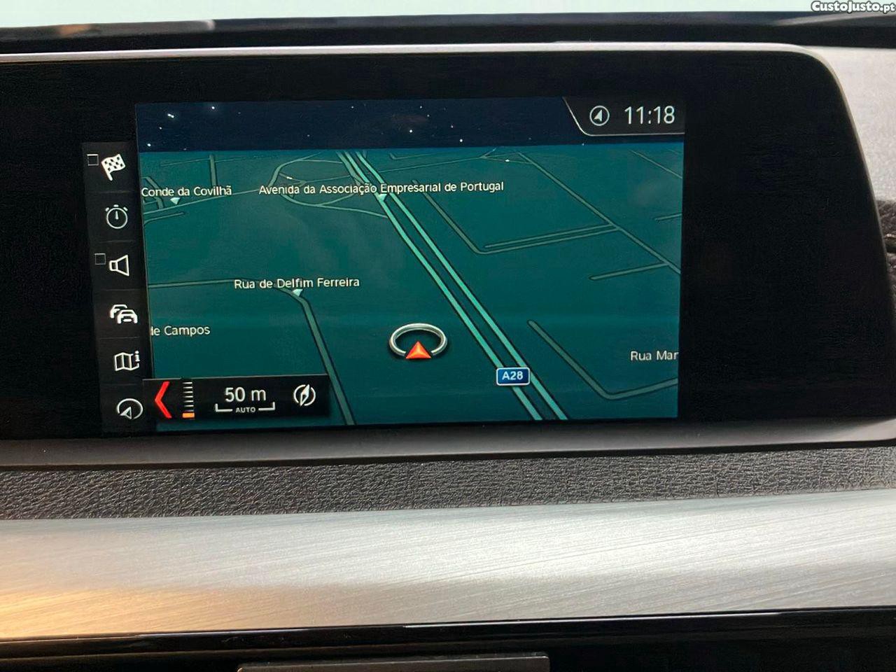 BMW 318 d Line Sport Auto Touring — fotografia 11