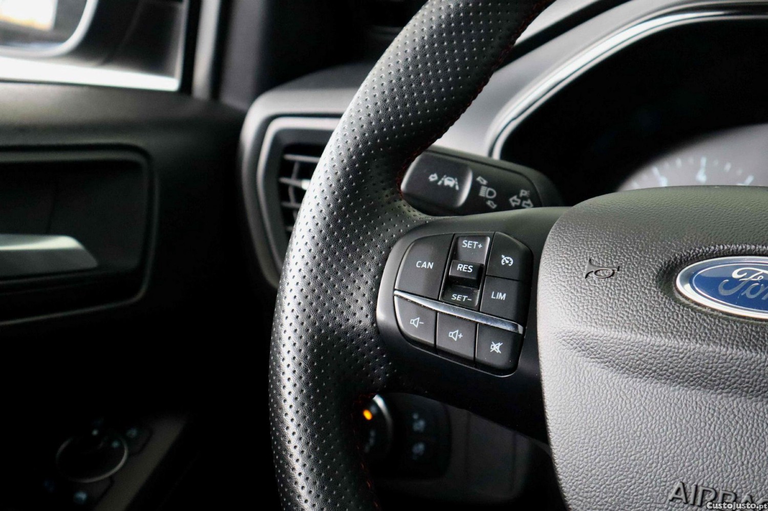 Ford Focus SW 1.0 EcoBoost MHEV ST-Line — fotografia 14