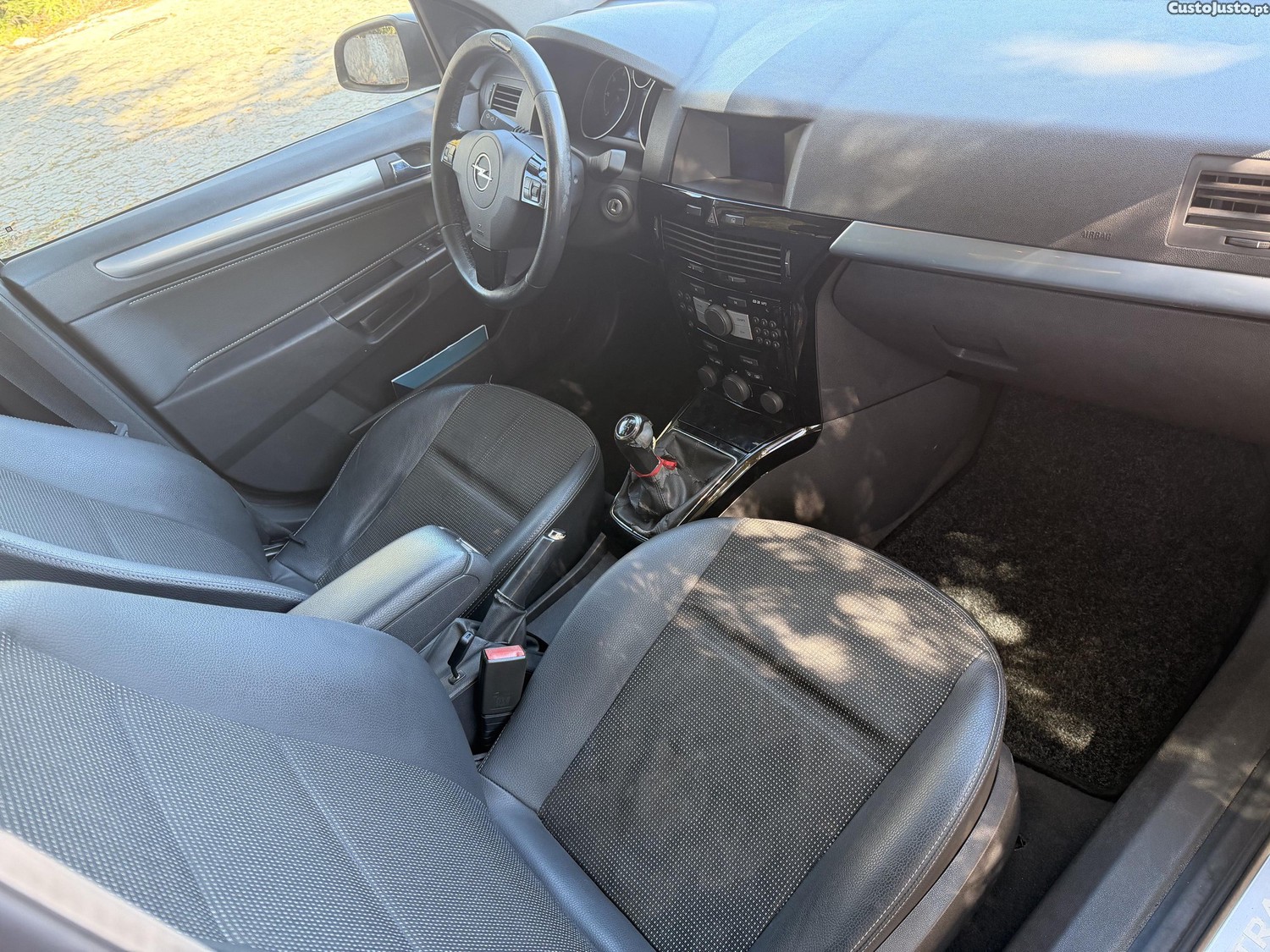 Opel Astra 1.3cdti cosmo — fotografia 4