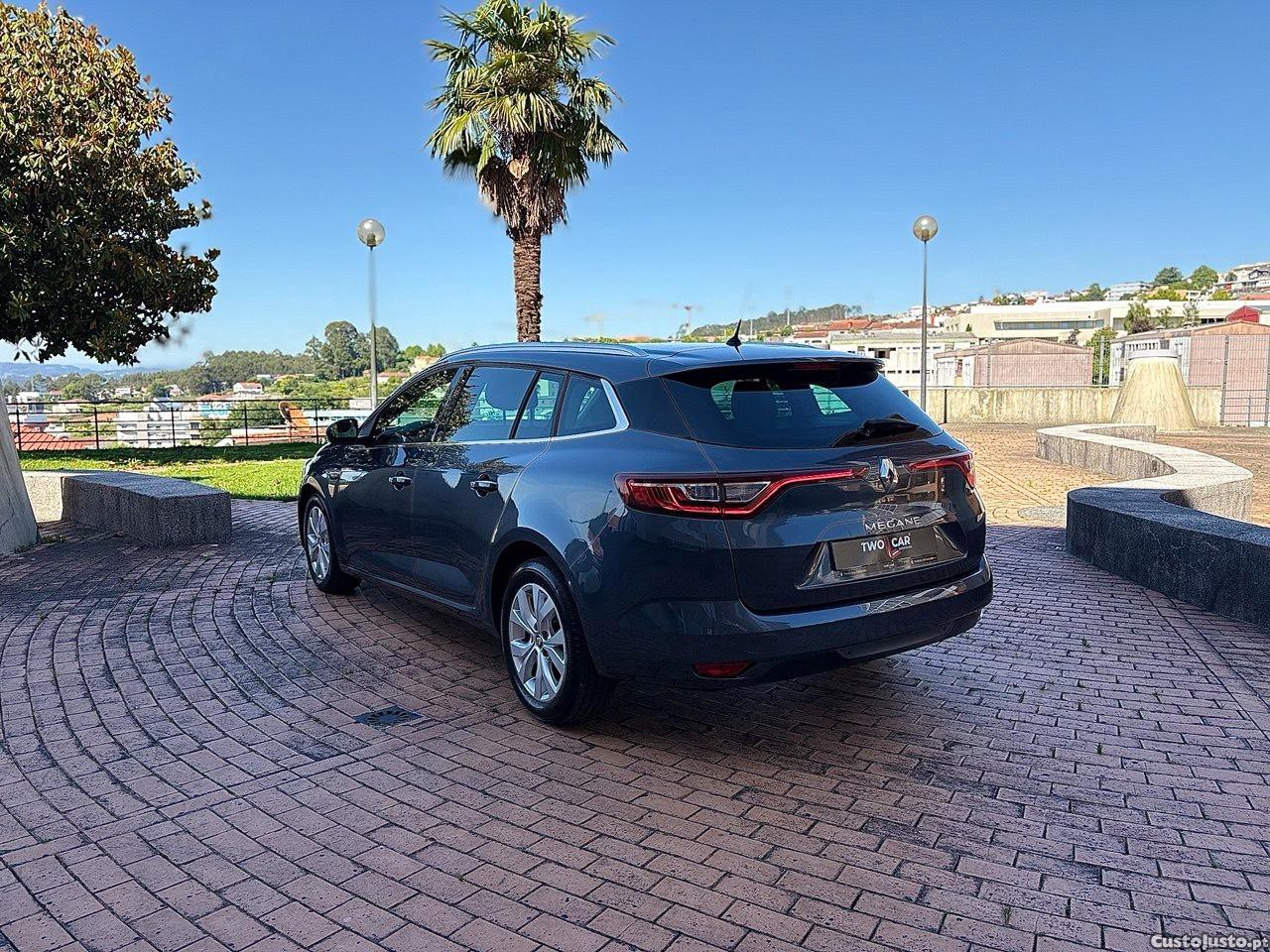 Renault Mégane 1.5 dCI 115CV LIMITED - 19 — photo 4
