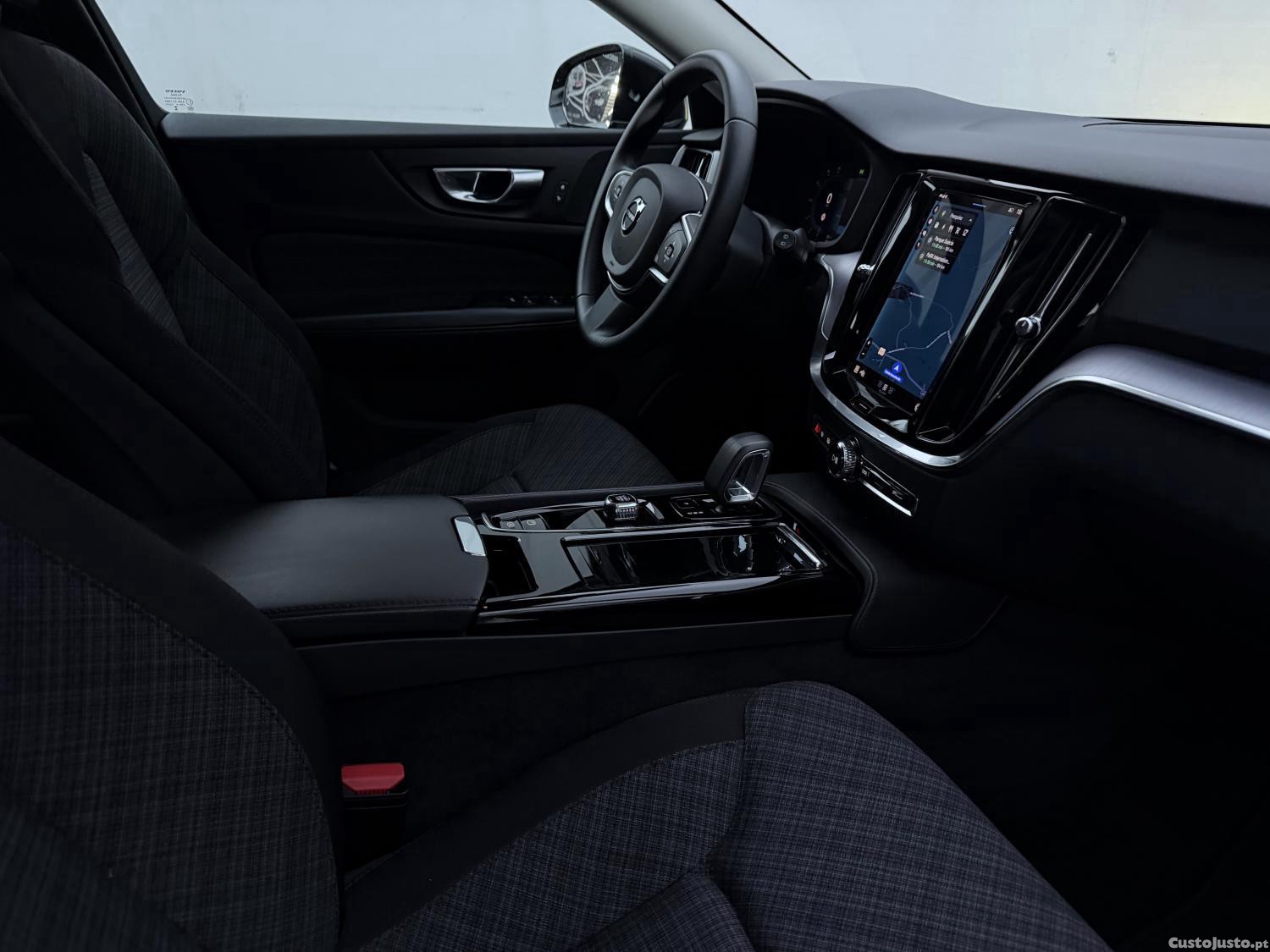 Volvo V60 2.0 T6 AWD TE Essent — fotografia 8