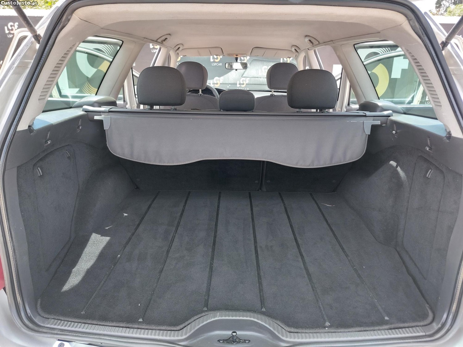 Ford Focus SW 1.4 16v 75cv, a.c, j.l.l, bom estado — fotografia 4