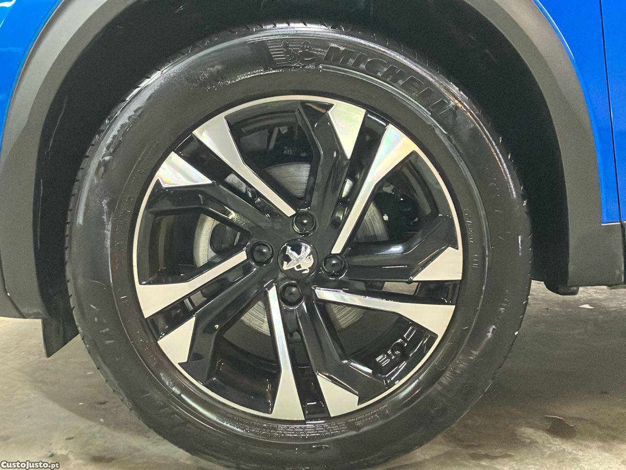 Peugeot 2008 1.2 PureTech GT — fotografia 15