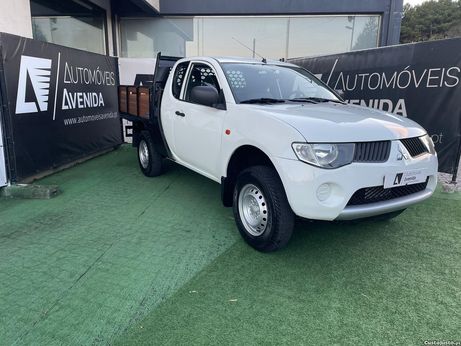 Mitsubishi L200 2.5 DI-D Club Invite 3L 4WD — fotografia 18