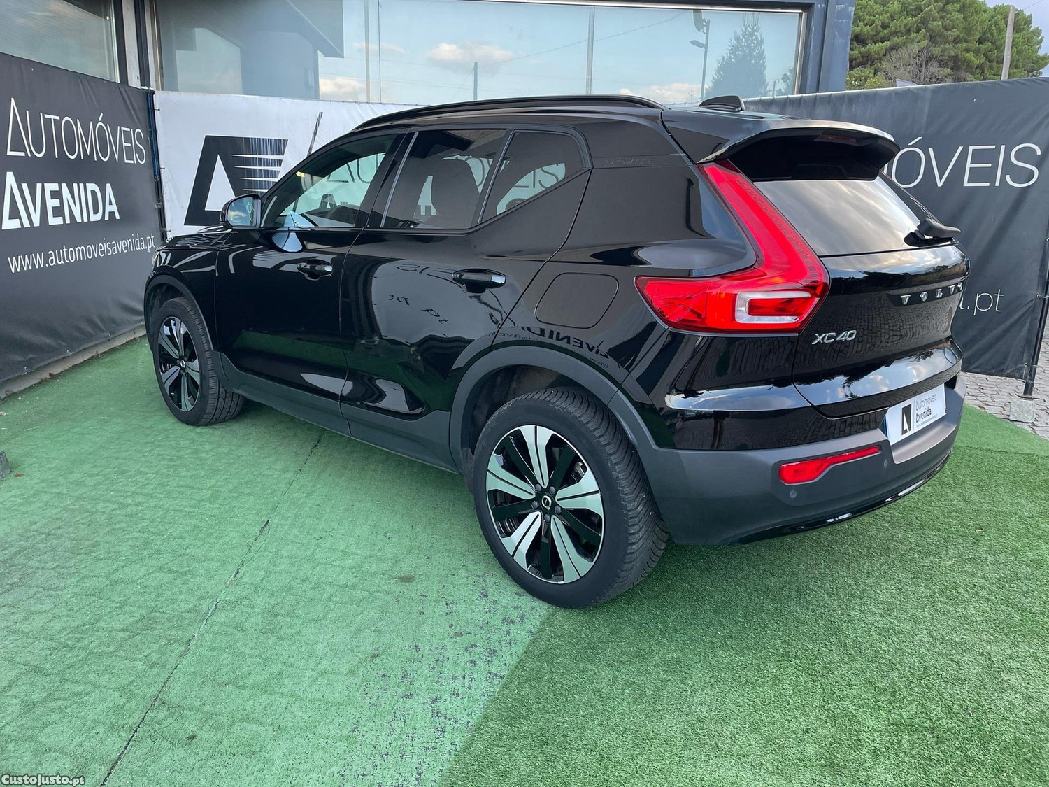 Volvo XC 40 Recharge Plus — fotografia 16