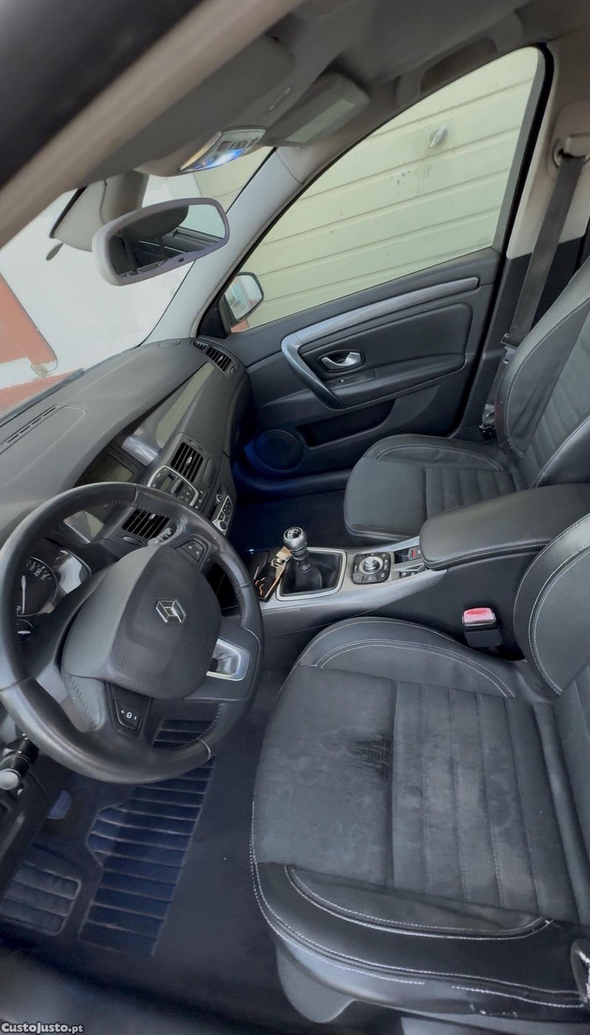 Renault Laguna III 1.5 dci 110cv — fotografia 3