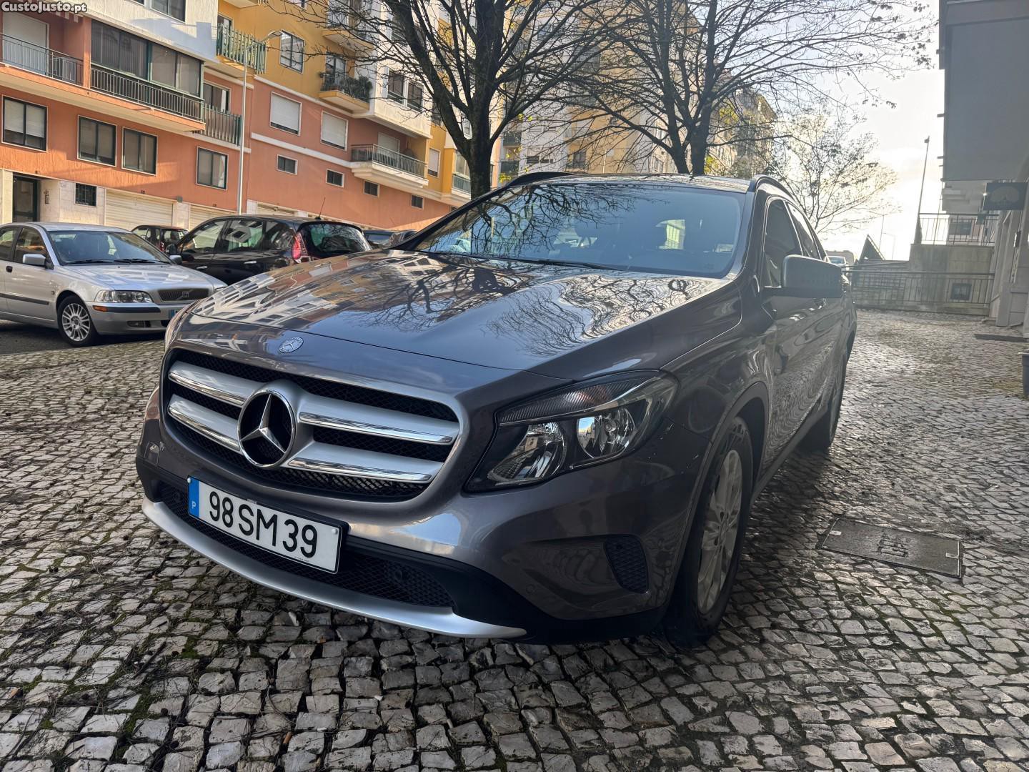 Mercedes-Benz GLA 180 d — fotografia 8