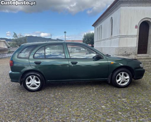 Nissan Almera I Hatchback N15 1.4 - 96 foto 2