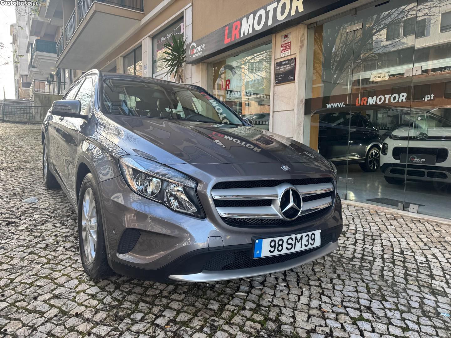 Mercedes-Benz GLA 180 d — fotografia 9