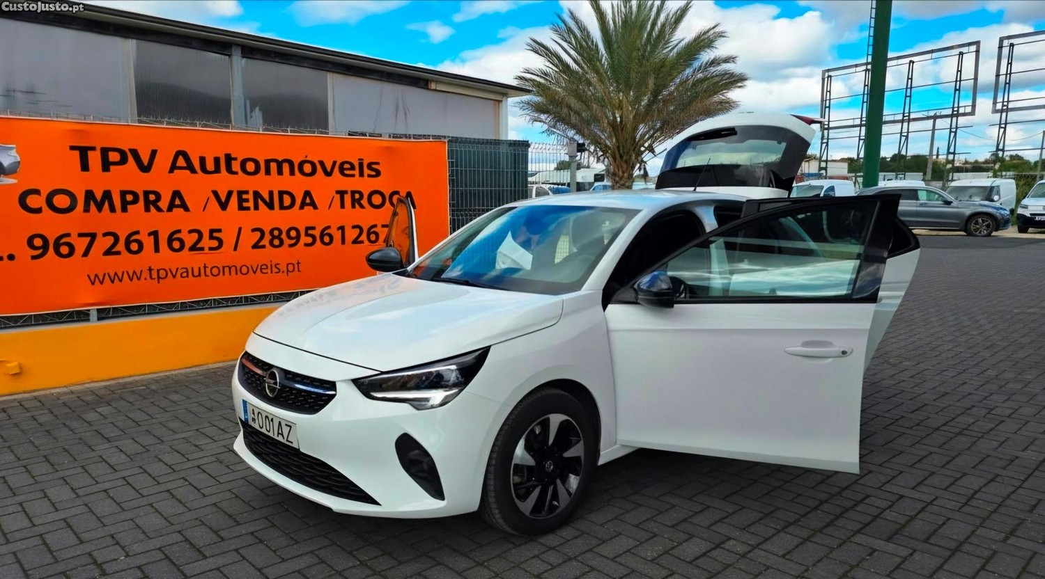 Opel Corsa e e-Elegance — fotografia 10
