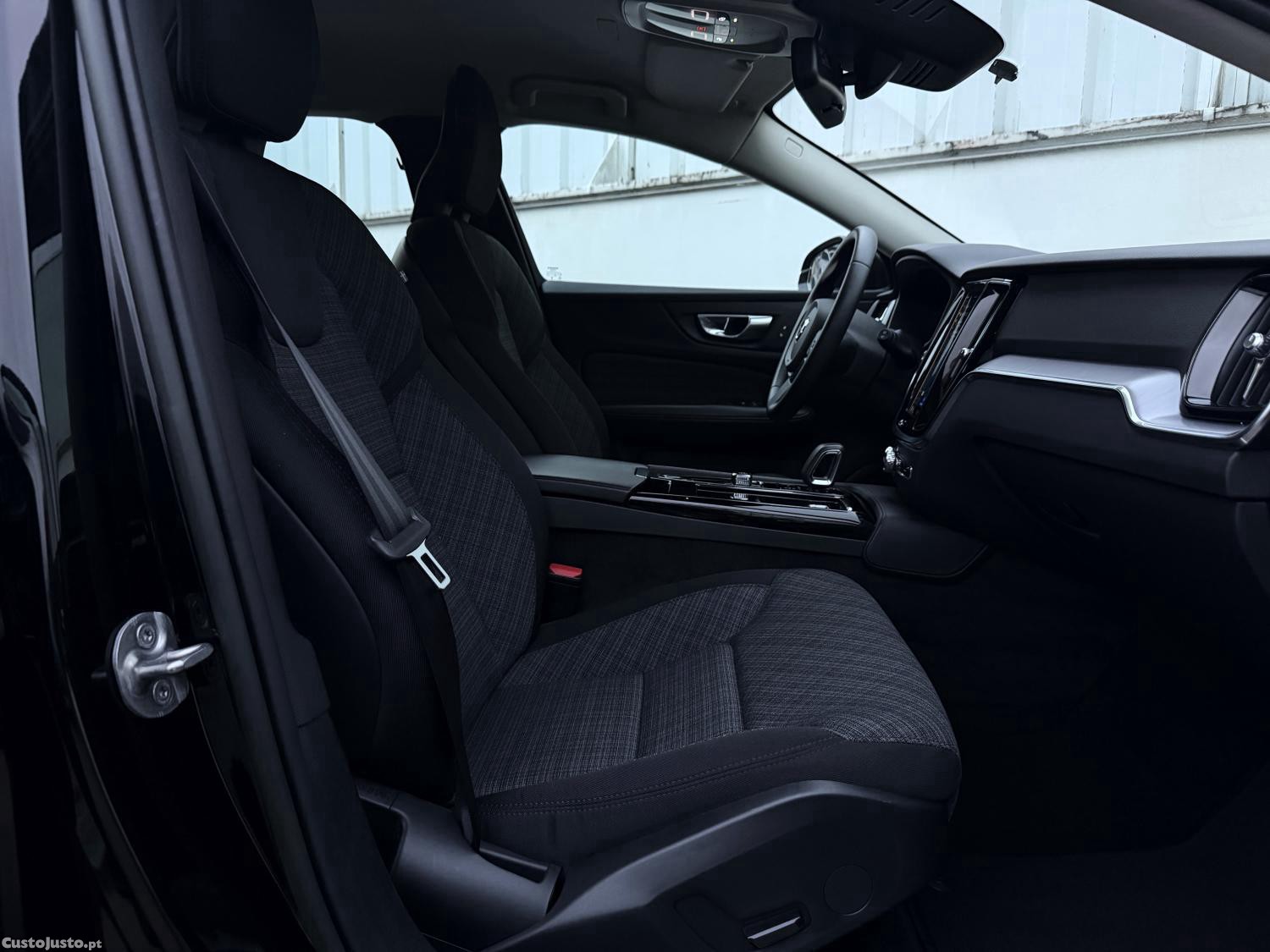 Volvo V60 2.0 T6 AWD TE Essent — fotografia 6