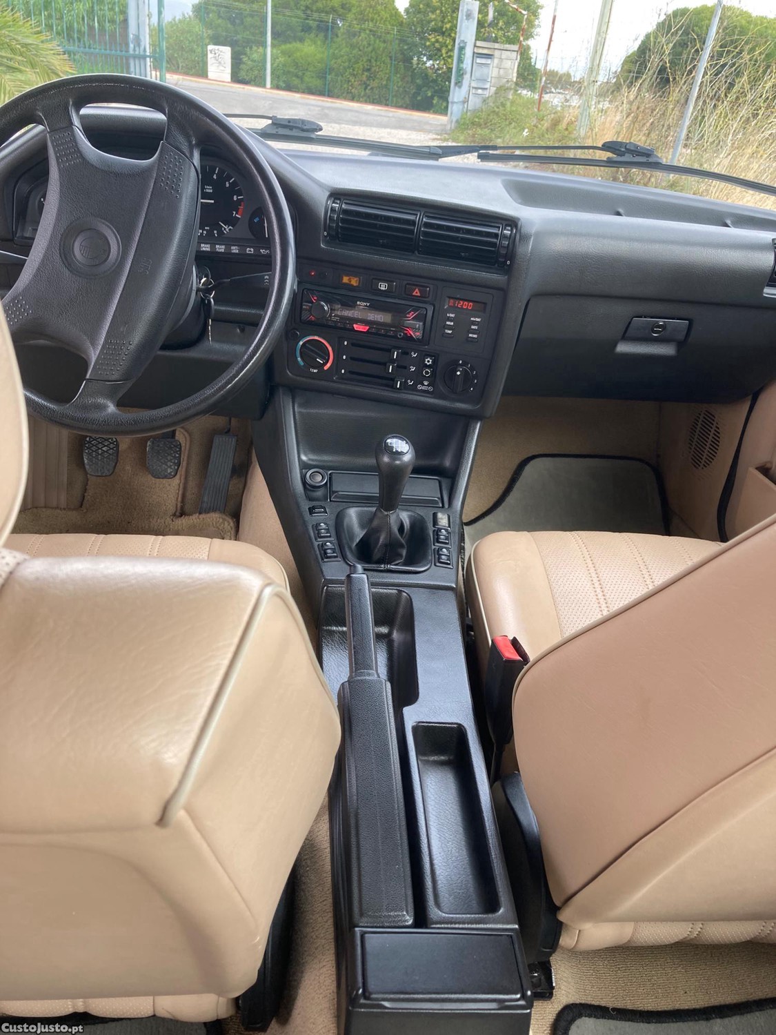 BMW 318 Is — photo 2