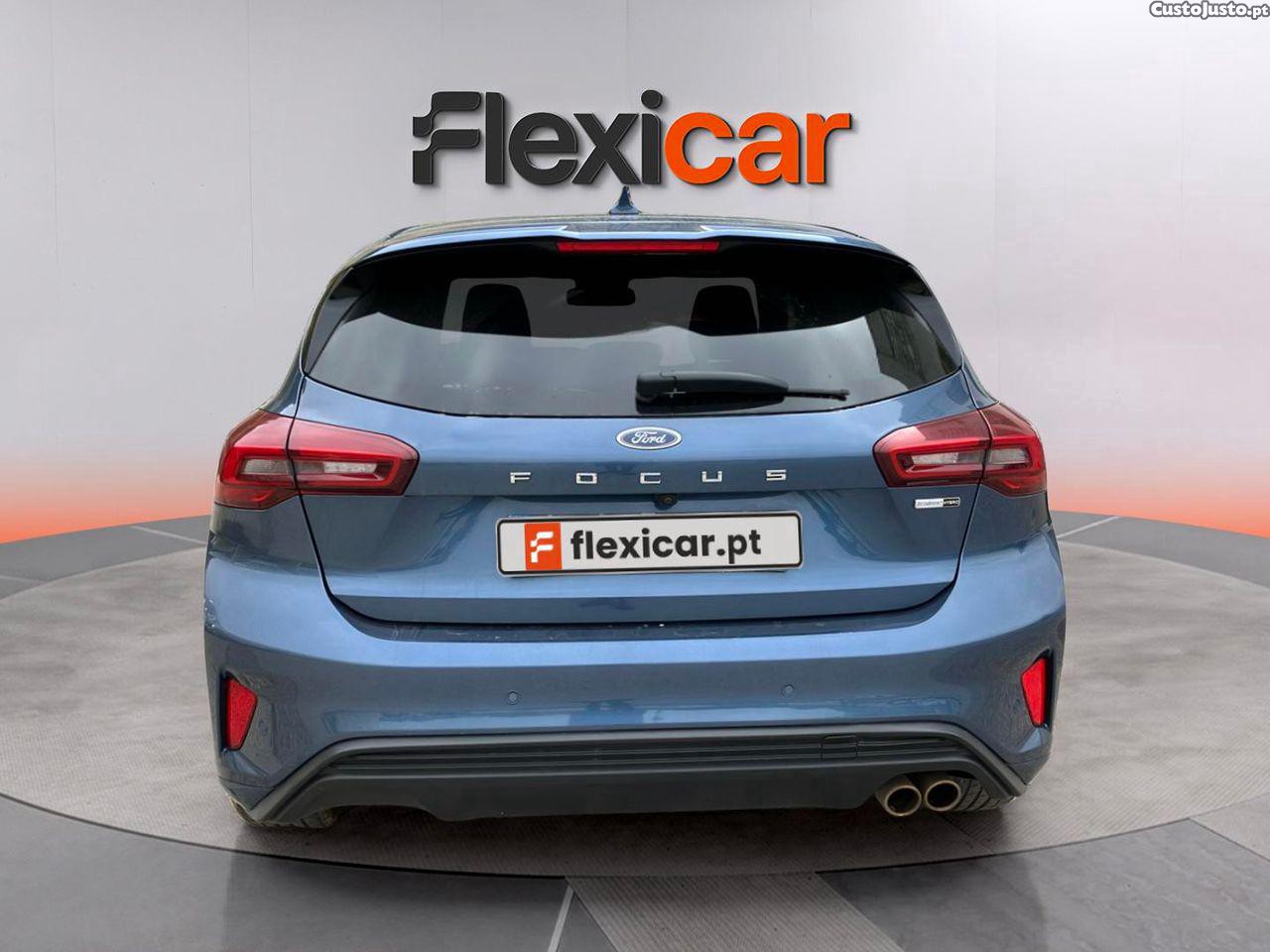 Ford Focus 1.0 EcoBoost MHEV ST-Line — fotografia 14