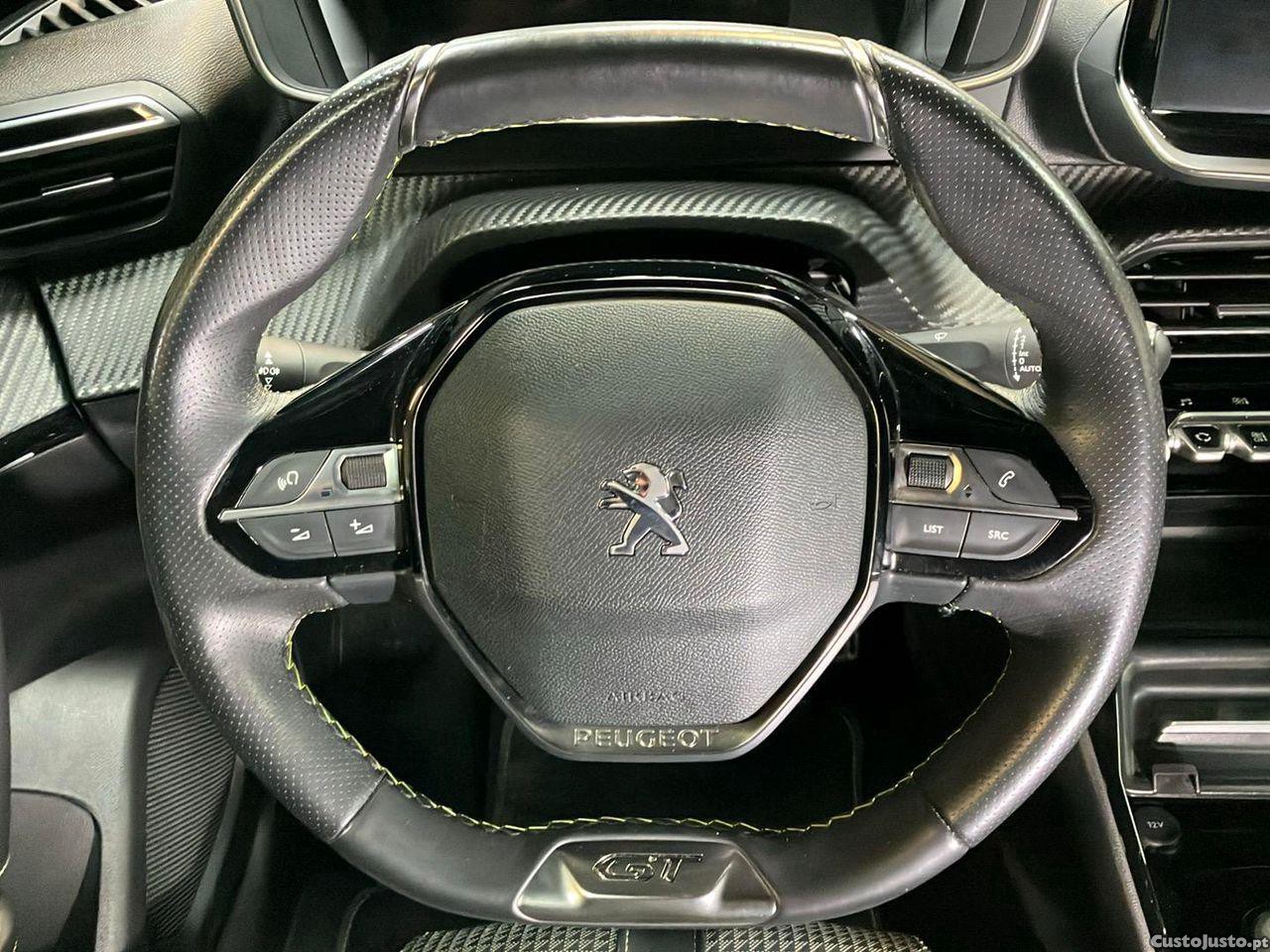 Peugeot 2008 1.2 PureTech GT — fotografia 11