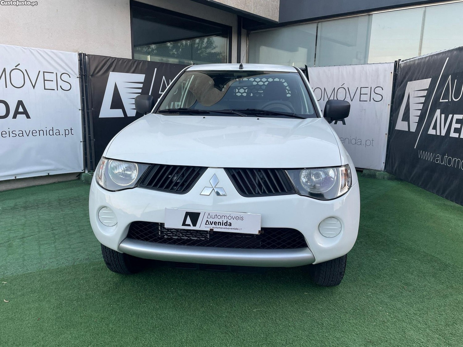 Mitsubishi L200 2.5 DI-D Club Invite 3L 4WD — fotografia 17