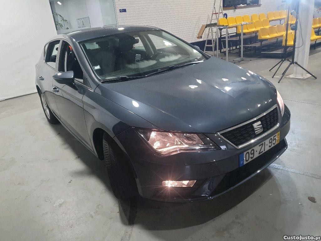 SEAT Leon 1.6 TDI Style 115cv — fotografia 29