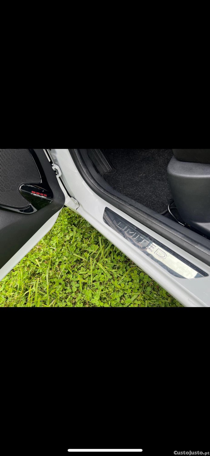Renault Clio LIMITED EDITION 2019 — fotografia 11