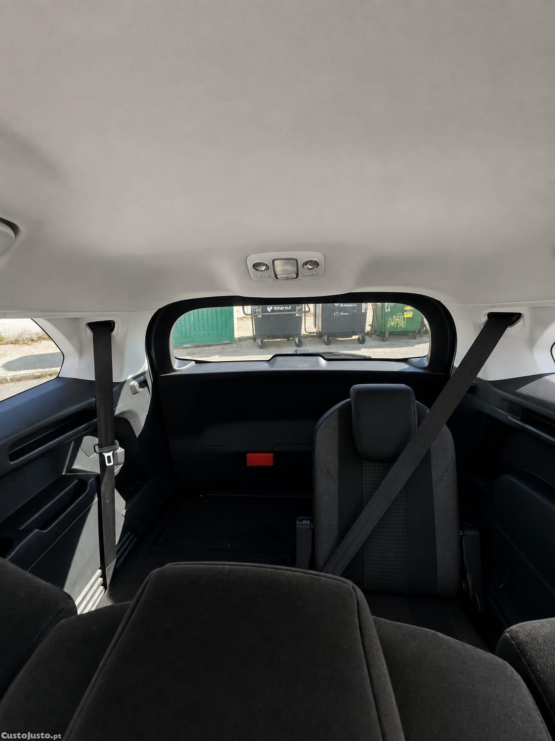 Peugeot 5008 PureTech - 18 foto 2