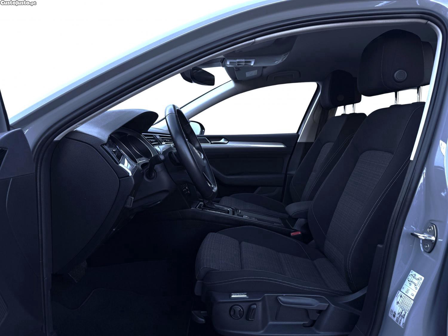 VW Passat 2.0 TDi Business DSG - 22 foto 5