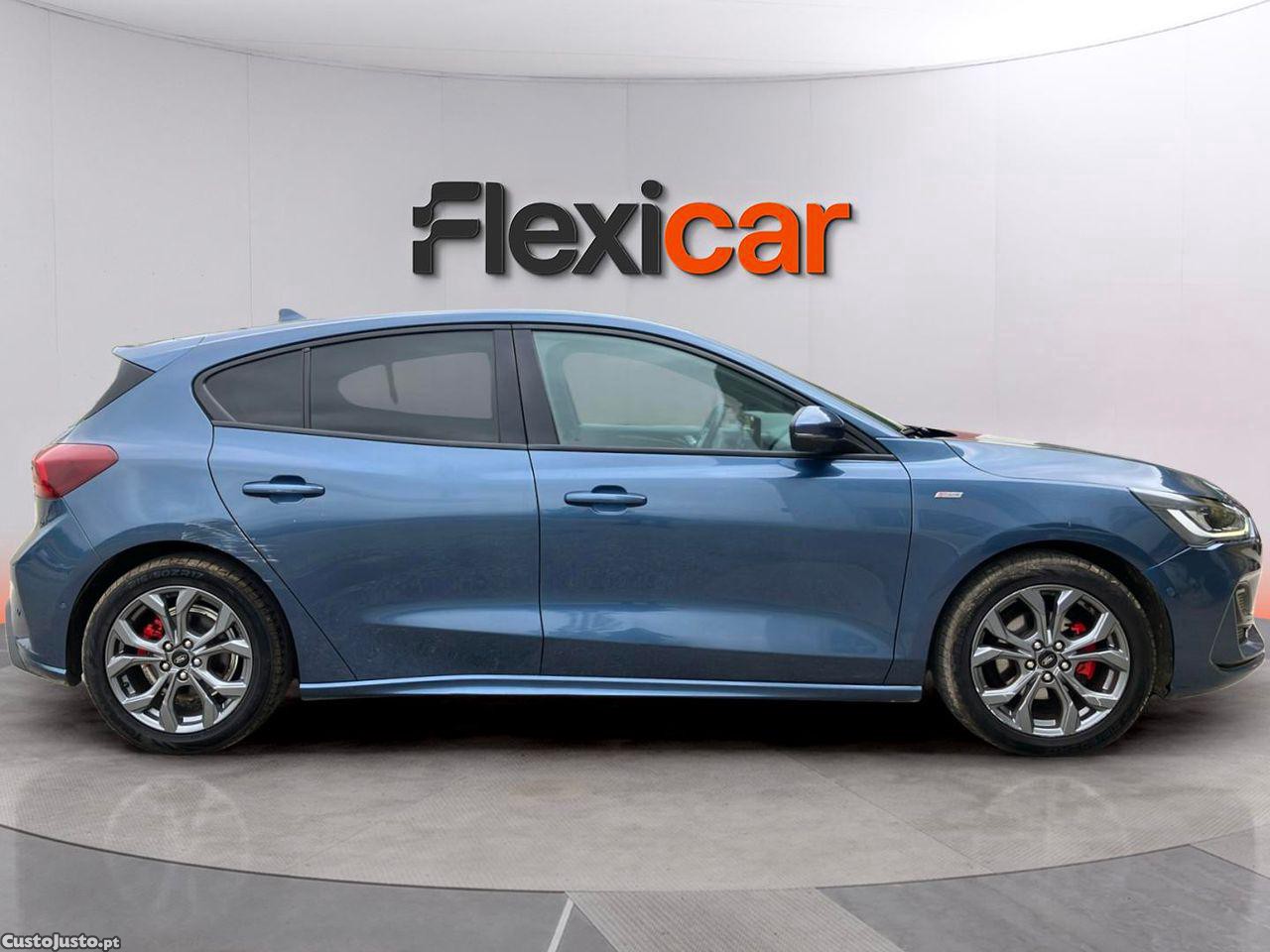 Ford Focus 1.0 EcoBoost MHEV ST-Line — fotografia 12