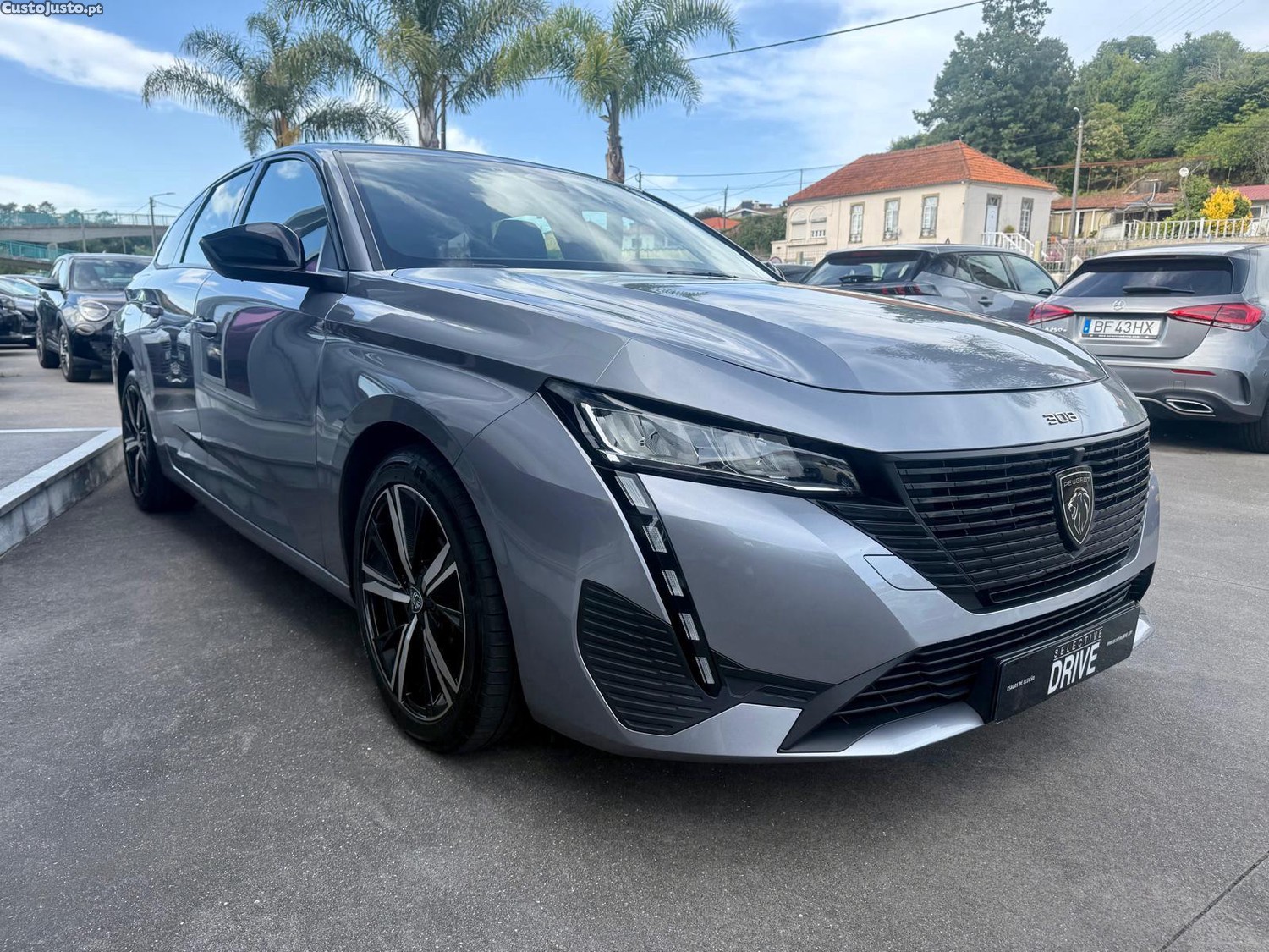Peugeot 308 SW 1.5 BlueHDi Allure Pack — fotografia 12
