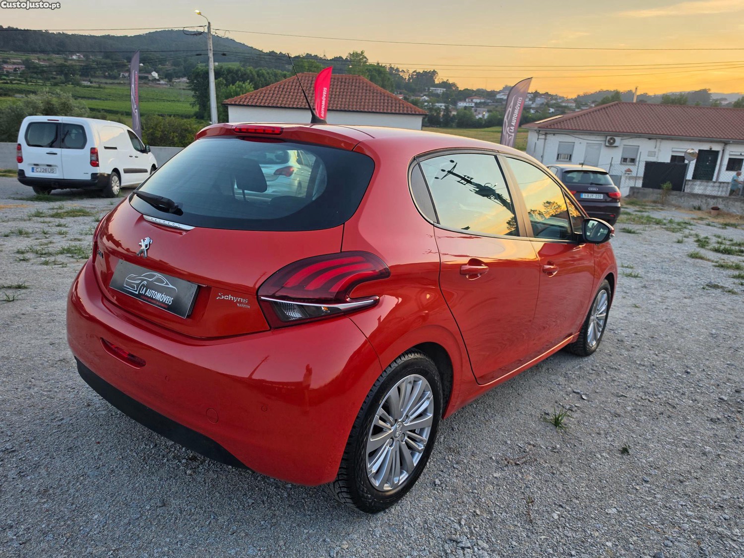 Peugeot 208 1.2 signature 110CVcomo novo — fotografia 11