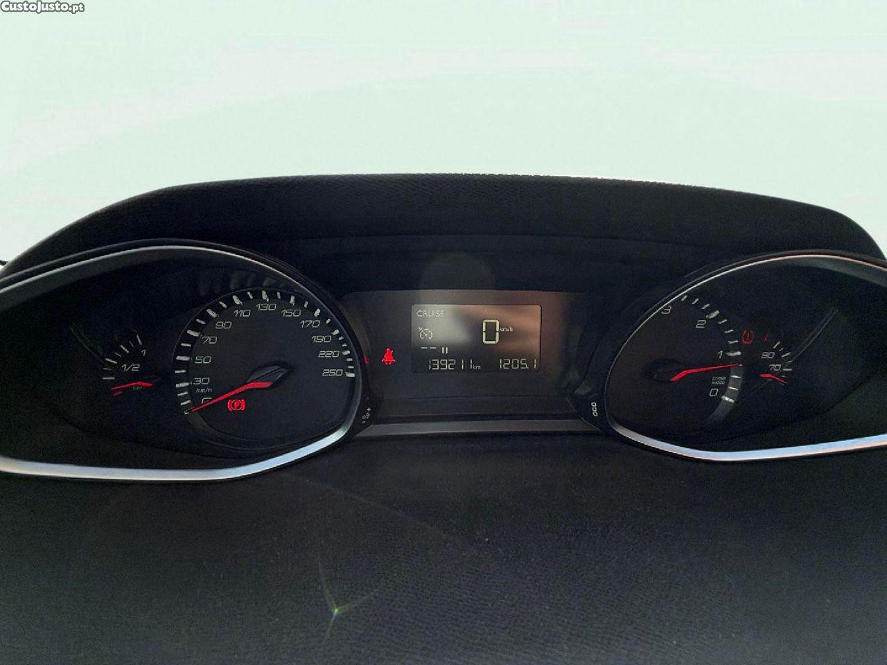 Peugeot 308 SW 1.5 BlueHDi Style — fotografia 8