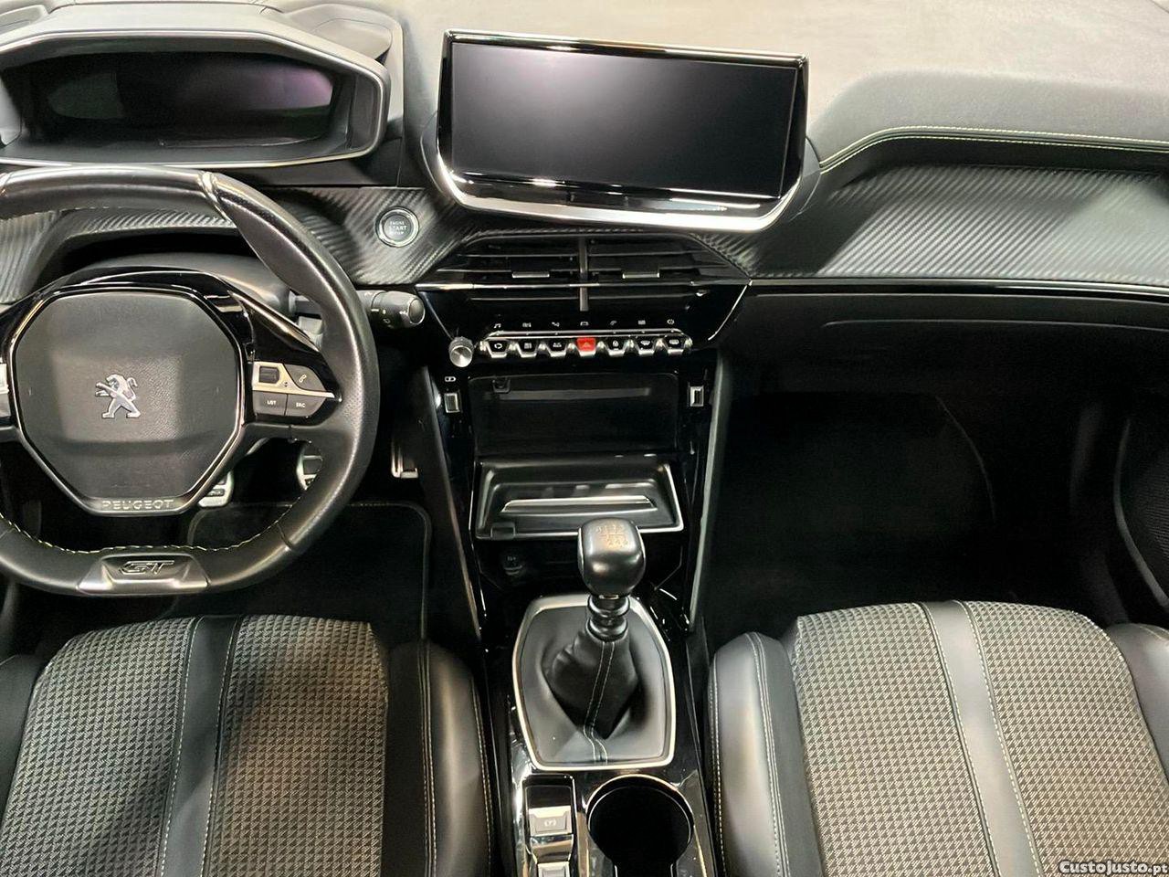 Peugeot 2008 1.2 PureTech GT — fotografia 9