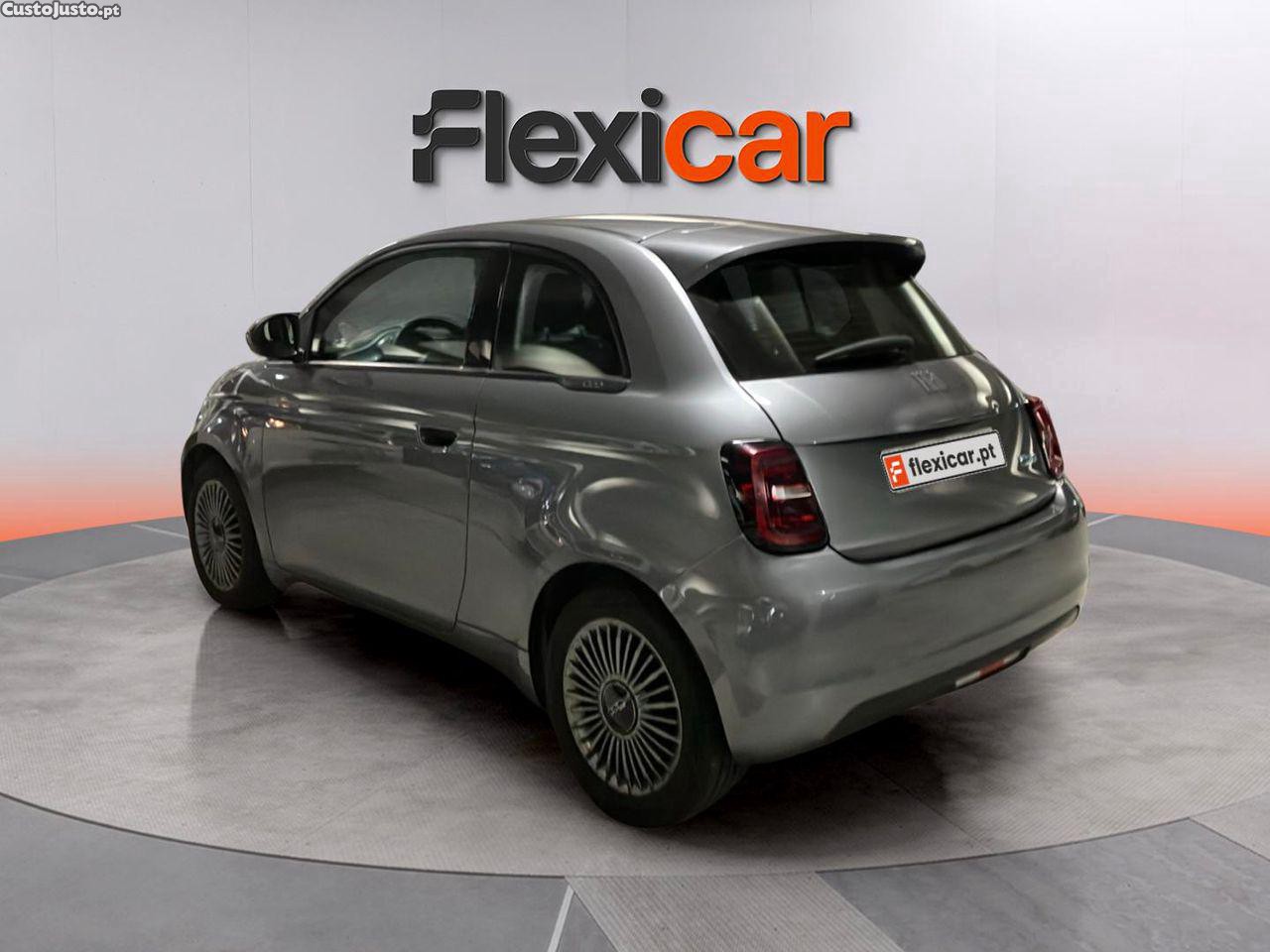 Fiat 500 e Icon Plus 42 KWh — fotografia 20