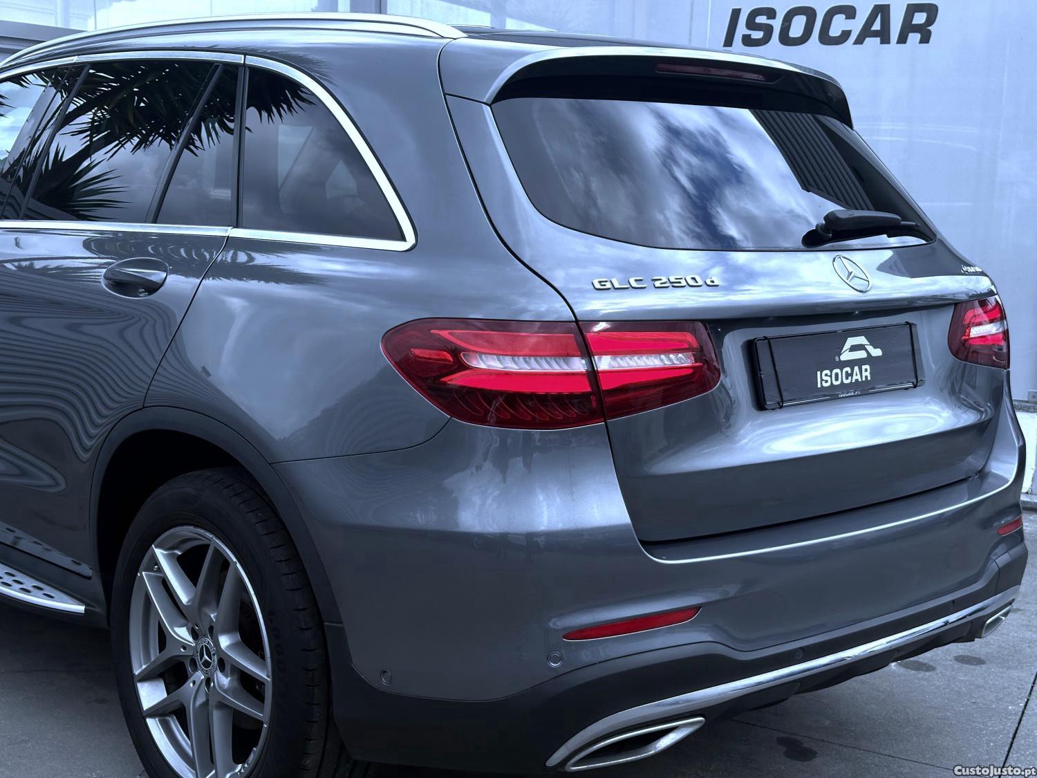 Mercedes-Benz GLC 250 d AMG Line 4-Matic — fotografia 19