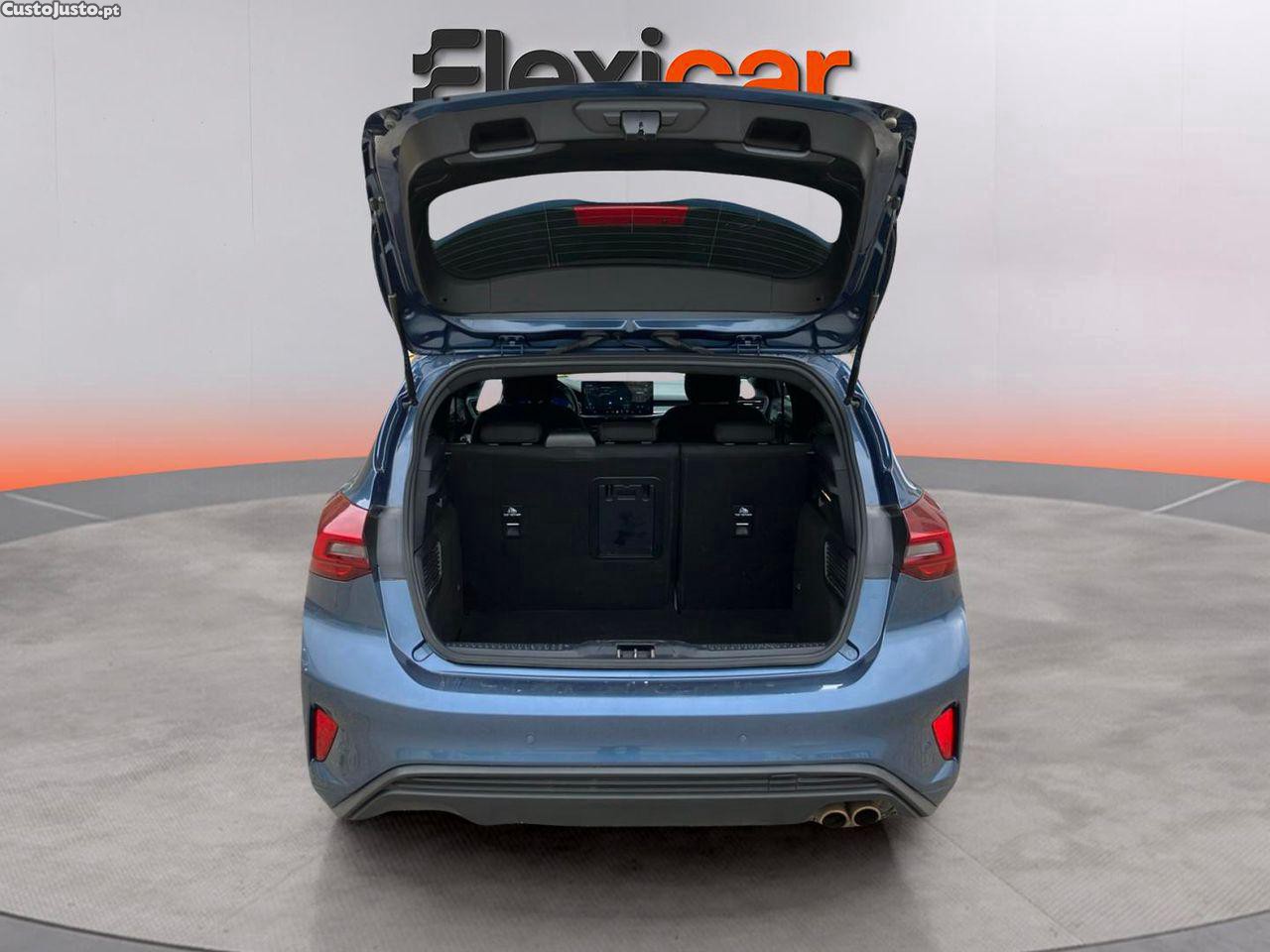 Ford Focus 1.0 EcoBoost MHEV ST-Line — fotografia 11