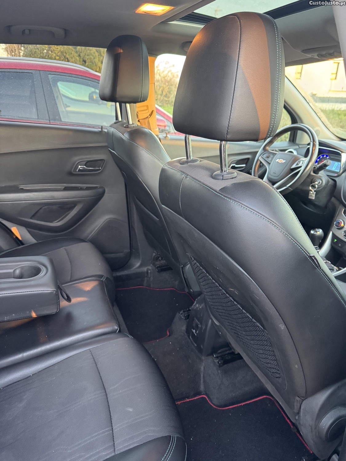 Chevrolet Trax Suv — fotografia 4