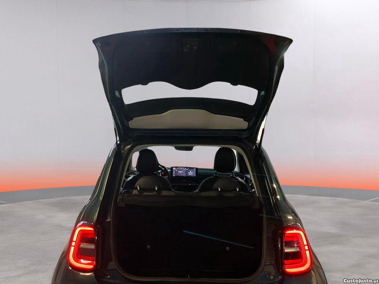 Fiat 500 e Icon Plus 42 KWh — fotografia 16