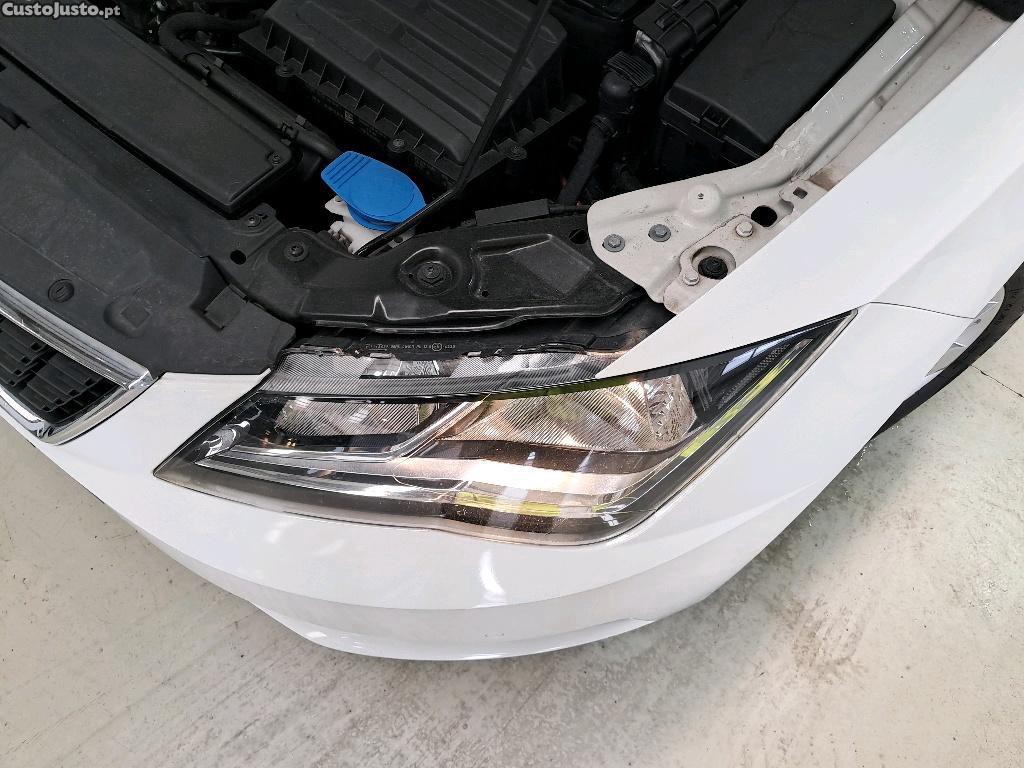 SEAT Leon ST 1.6 TDI Style 115cv — fotografia 23