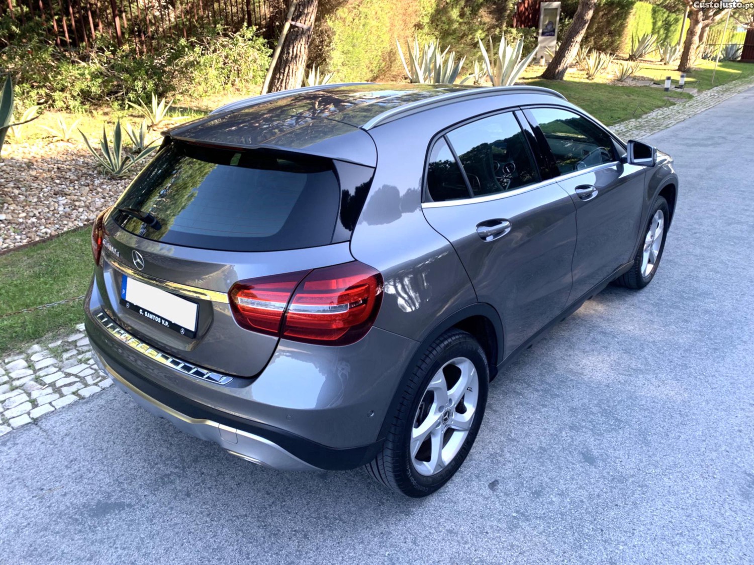Mercedes-Benz GLA 180 D Urban Nacional 72 Mil kms — fotografia 11