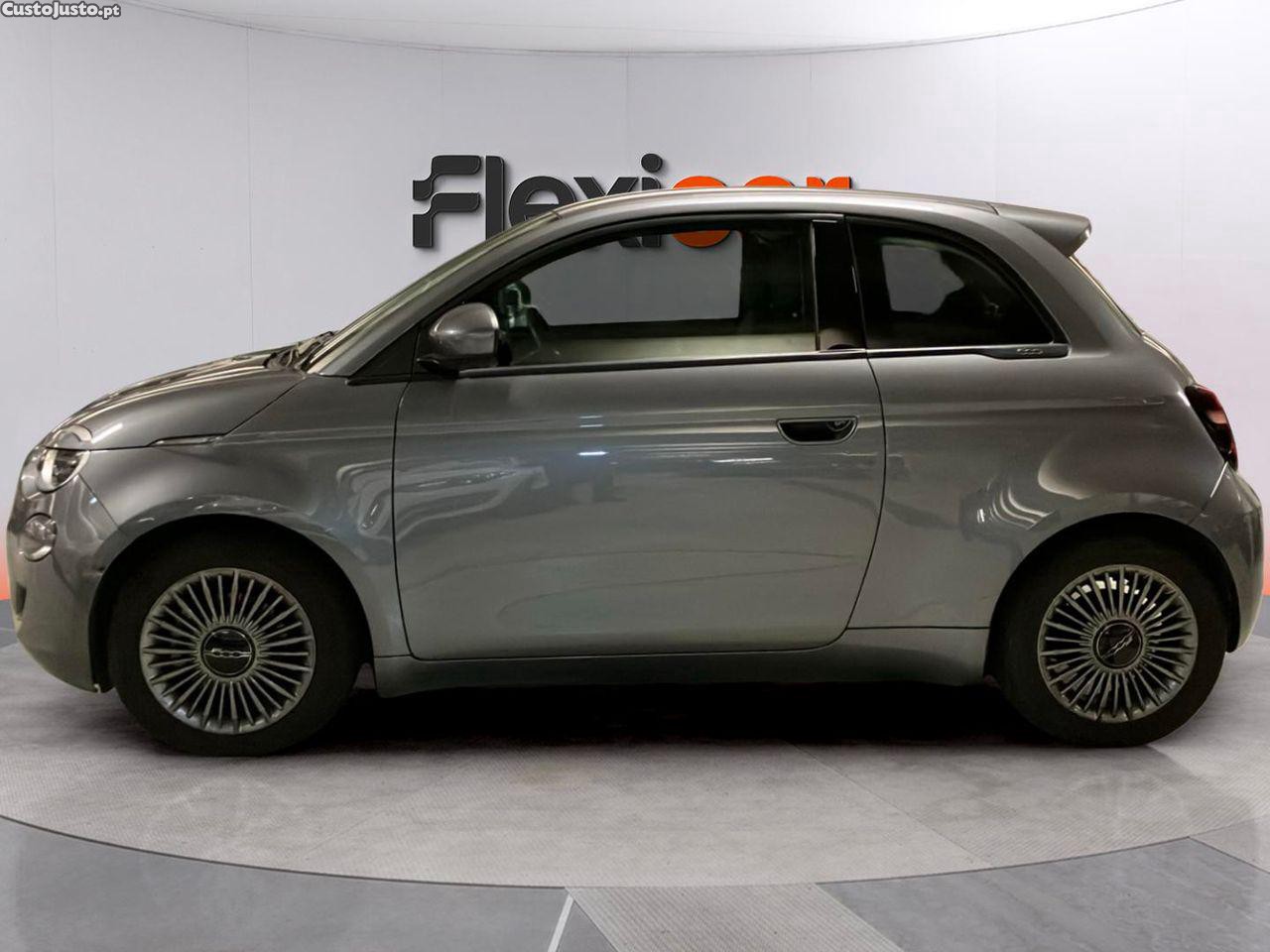 Fiat 500 e Icon Plus 42 KWh — fotografia 18
