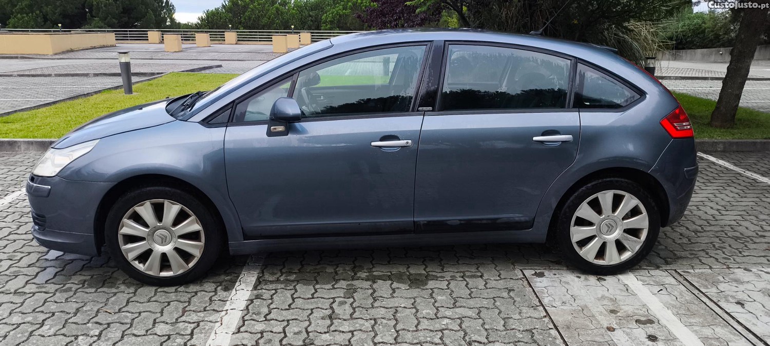 Citroën C4 1.6 HDi de 110cv, Exclusive — fotografia 5