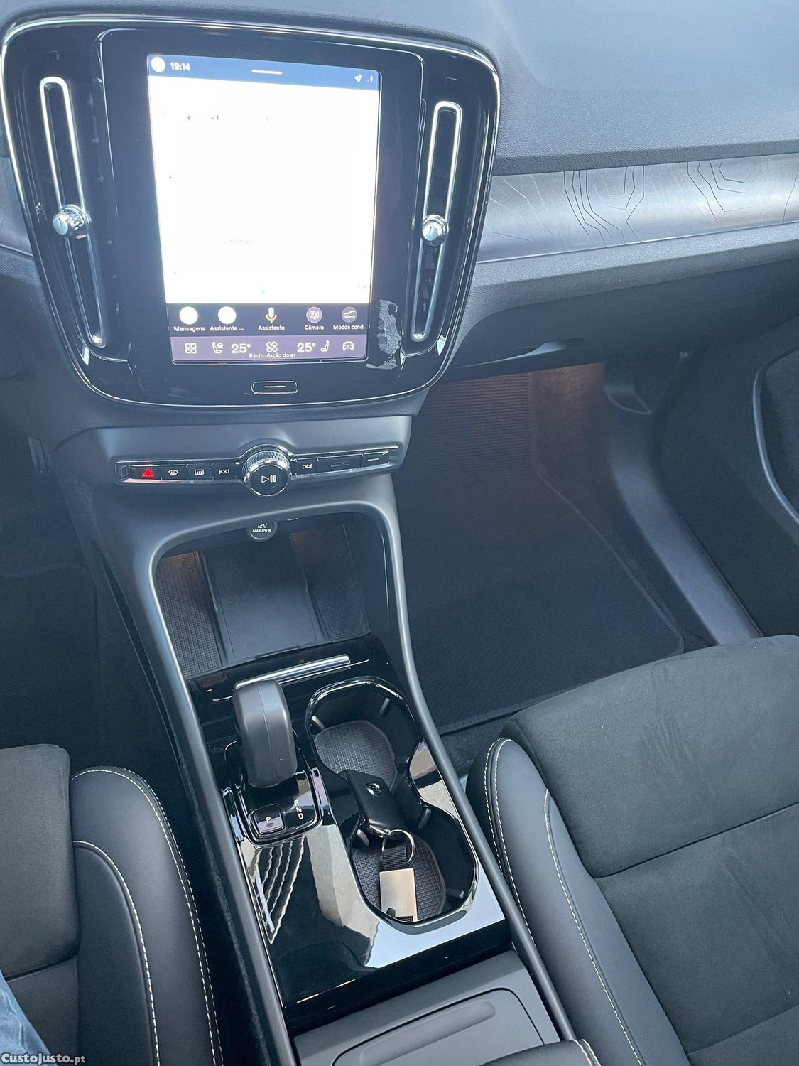 Volvo XC 40 Recharge Plus — fotografia 10