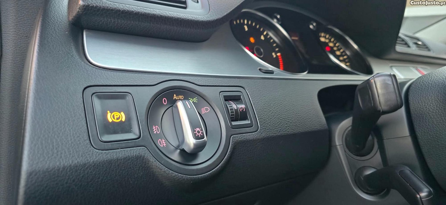 Volkswagen CC 2.0 tdi 5 lugares — fotografia 9