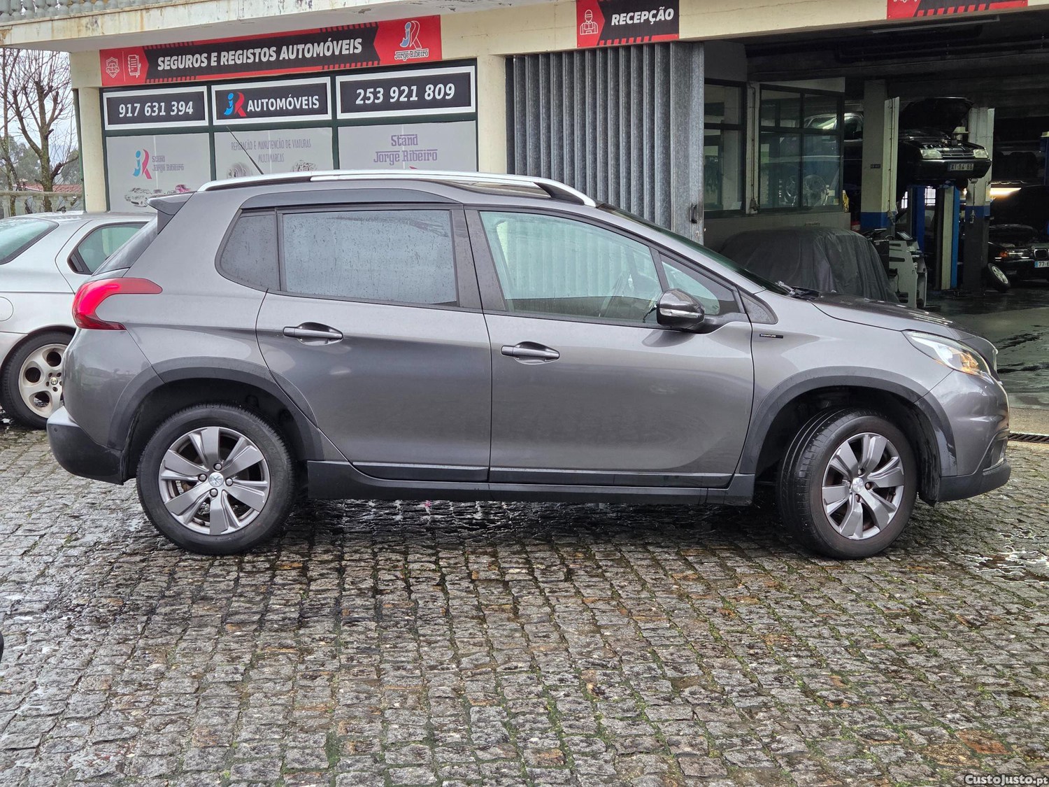 Peugeot 2008 1.2 PureTech Signature — fotografia 3