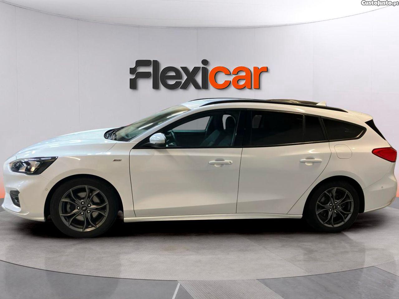 Ford Focus SW 1.0 EcoBoost ST-Line Aut. — fotografia 21