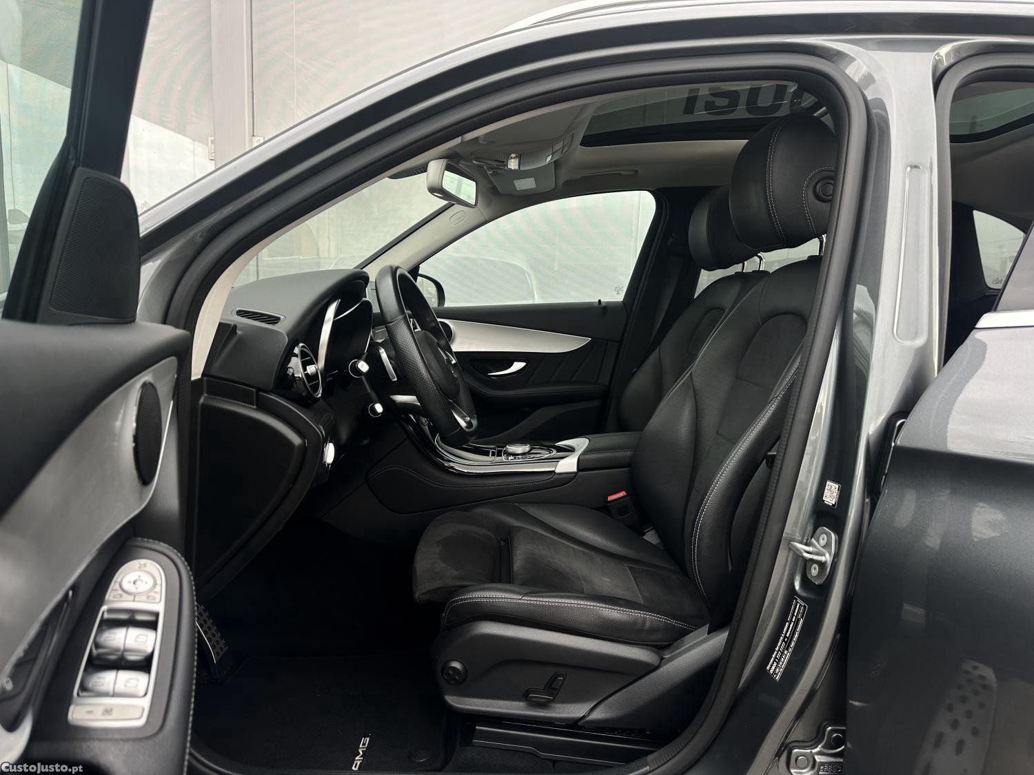 Mercedes-Benz GLC 250 d AMG Line 4-Matic — fotografia 17